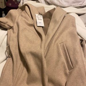 Zara light tench coat type of jacket. Xs.selling it for 30